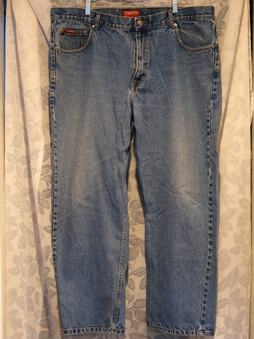Chaps Light Wash Jeans 40x30 Straight Leg Made in Egypt Classic Denim